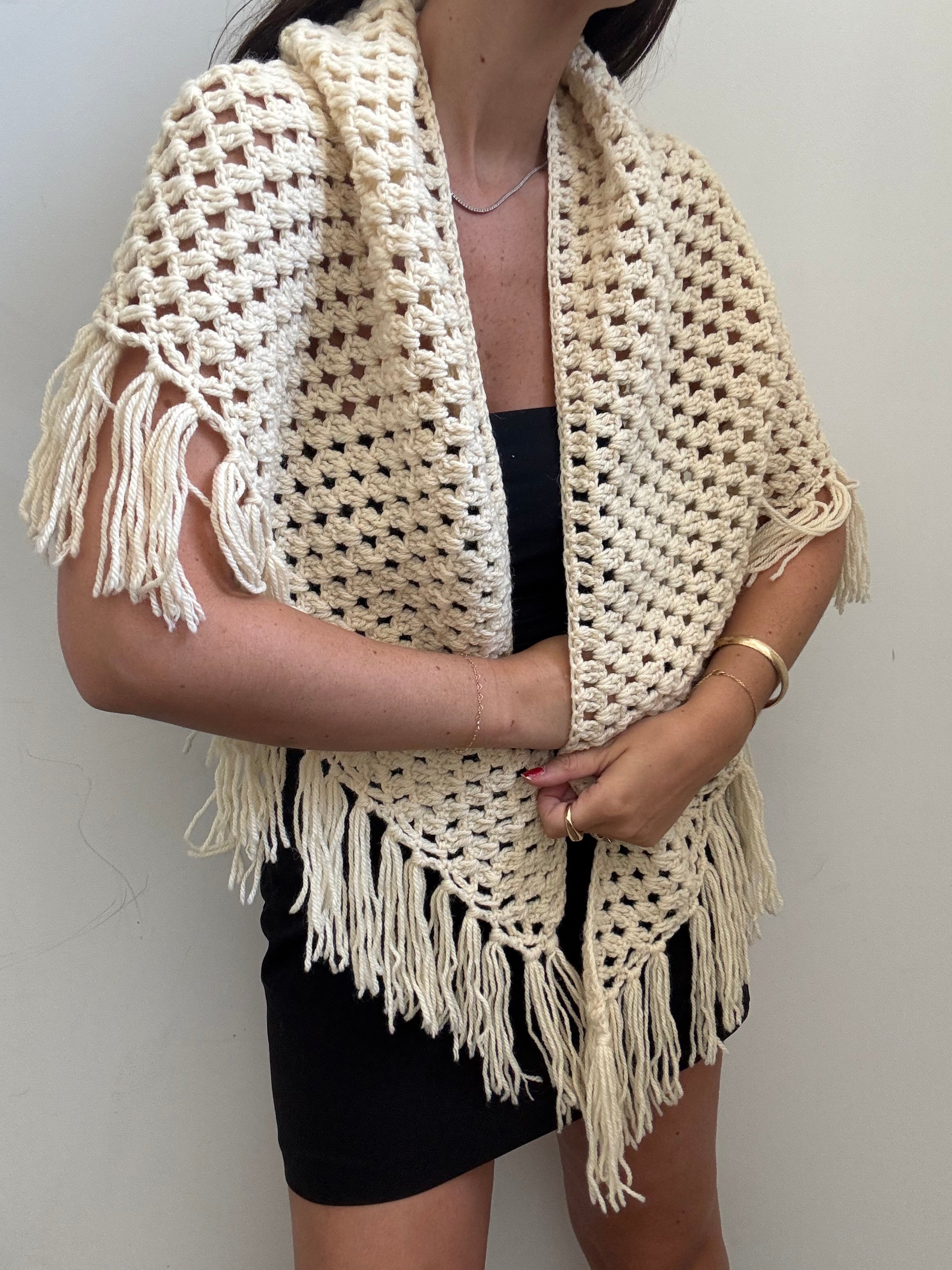 Vintage Cream Crochet Fringe Scarf