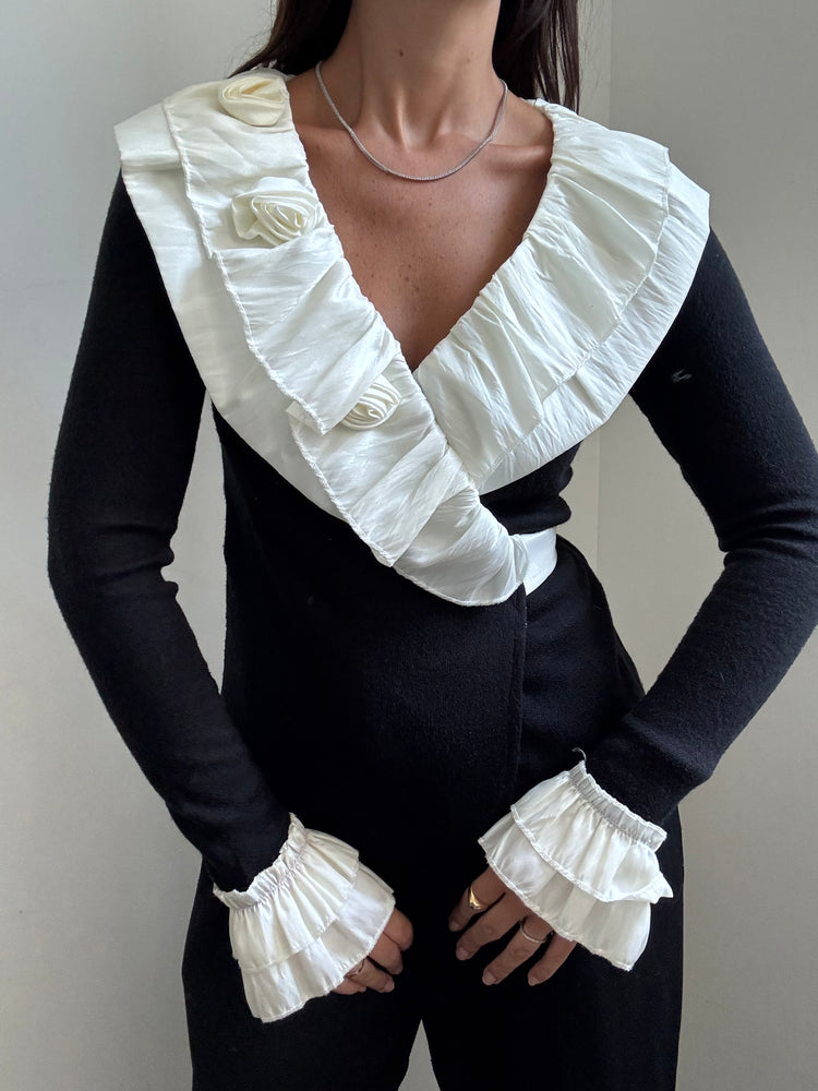 Vintage Black Cardigan White Rosette Collar Size Medium