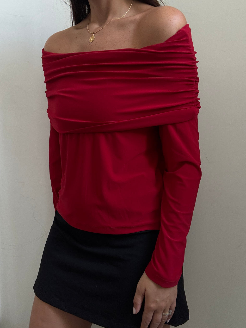 Vintage Red Off The Shoulder Stretch Top Size Medium