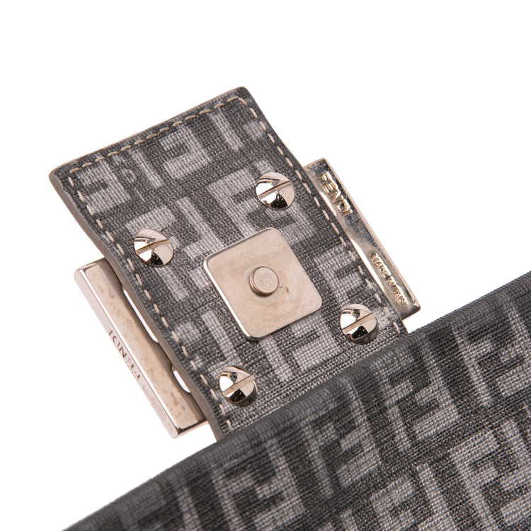 Vintage Fendi Zucchino Chain Mamma Baguette